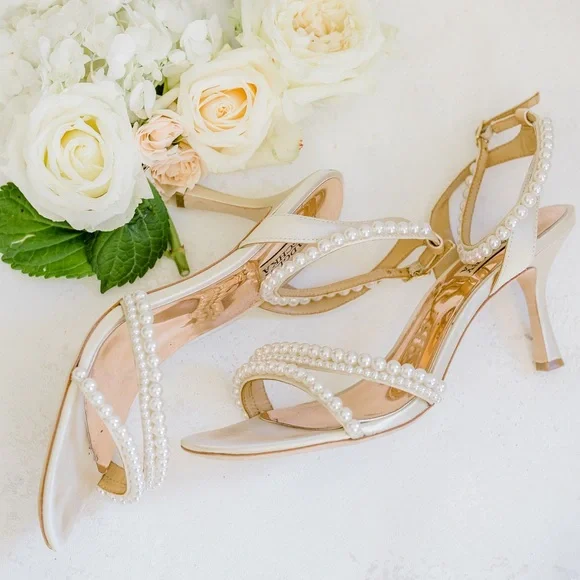 Pointed Toe Badgley Mischka Fiana Ankle Strap Pump Badgley Mischka